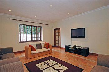 354 On York Avenue Hotel Randburg Exterior photo